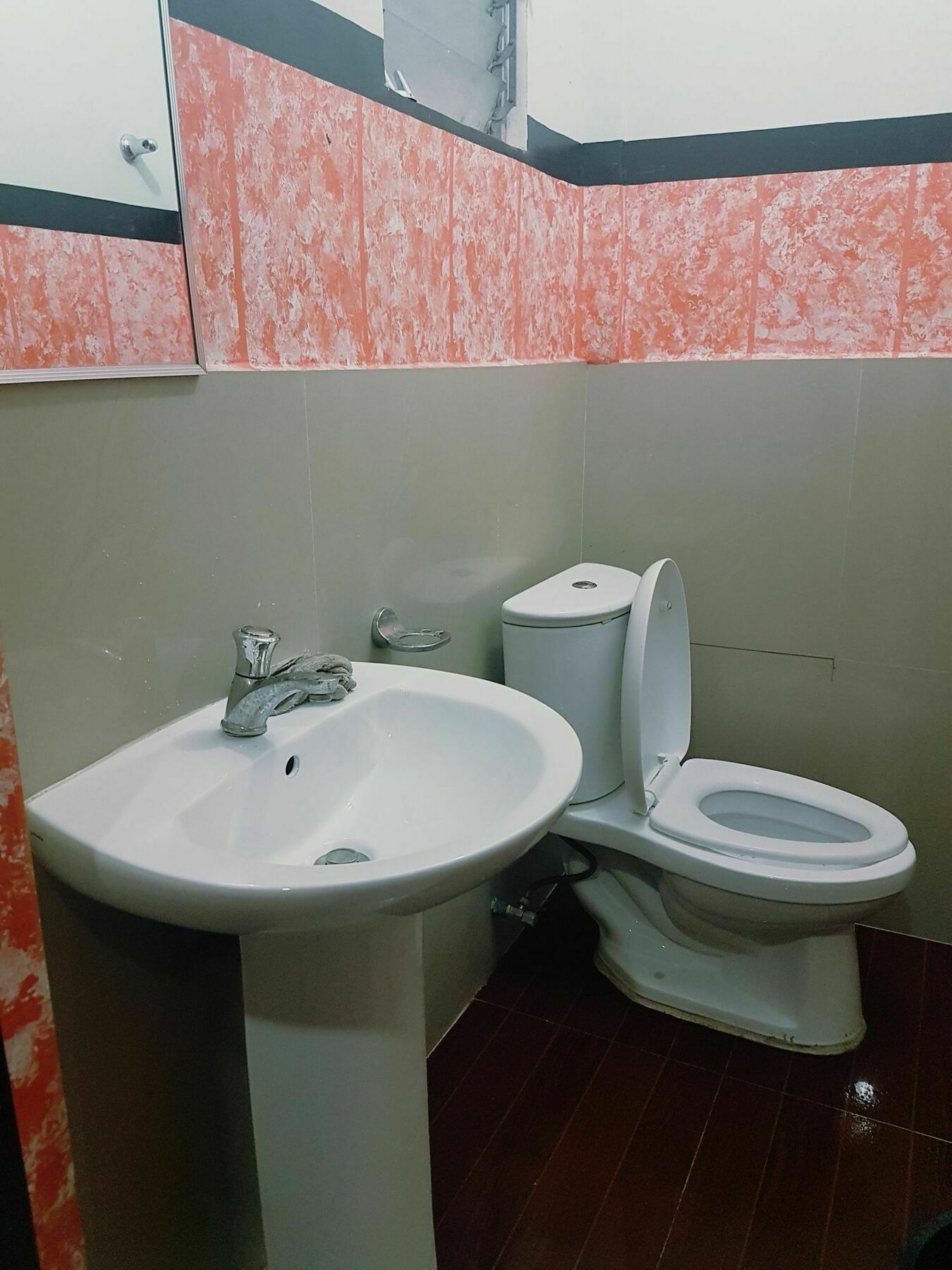 Pad'S Inn 爱妮岛 外观 照片